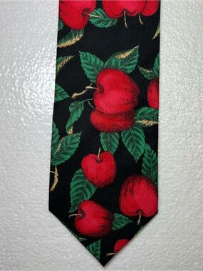 Kingston’s Hand Tailored Apple Print Necktie Black Red Green Novelty Fruit Tie